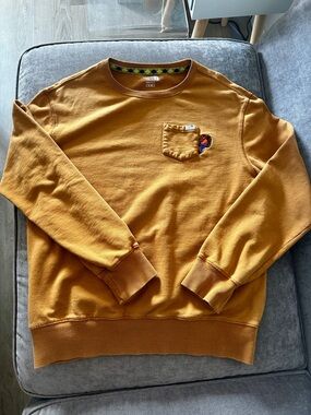 THE NORTH FACE Men's Mustard Yellow Crewneck Sweatshirt Pocket Hiker Embroidery